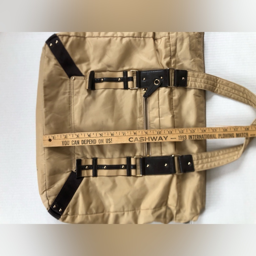 GAP Expandable Tote Bag - Picture 16 of 16